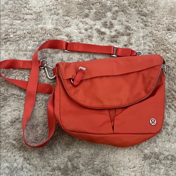 lululemon athletica Handbags - Lululemon Festival Bag